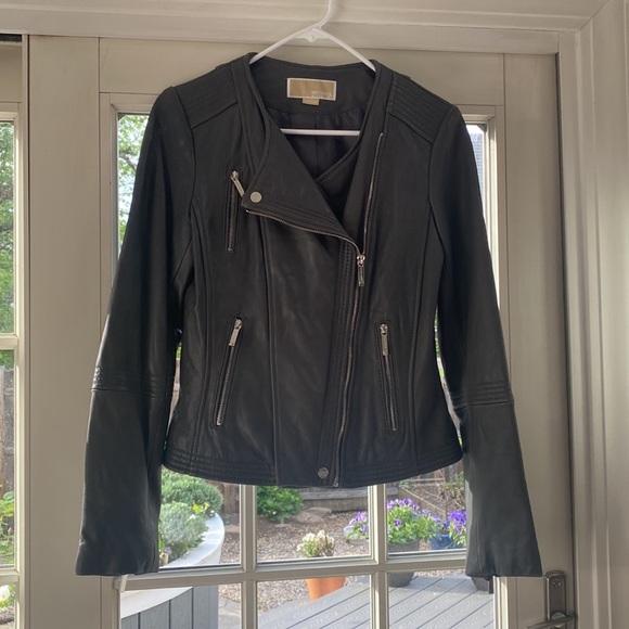Michael Kors leather jacket. Size S. Very good condition. Butter soft - Picture 2 of 9